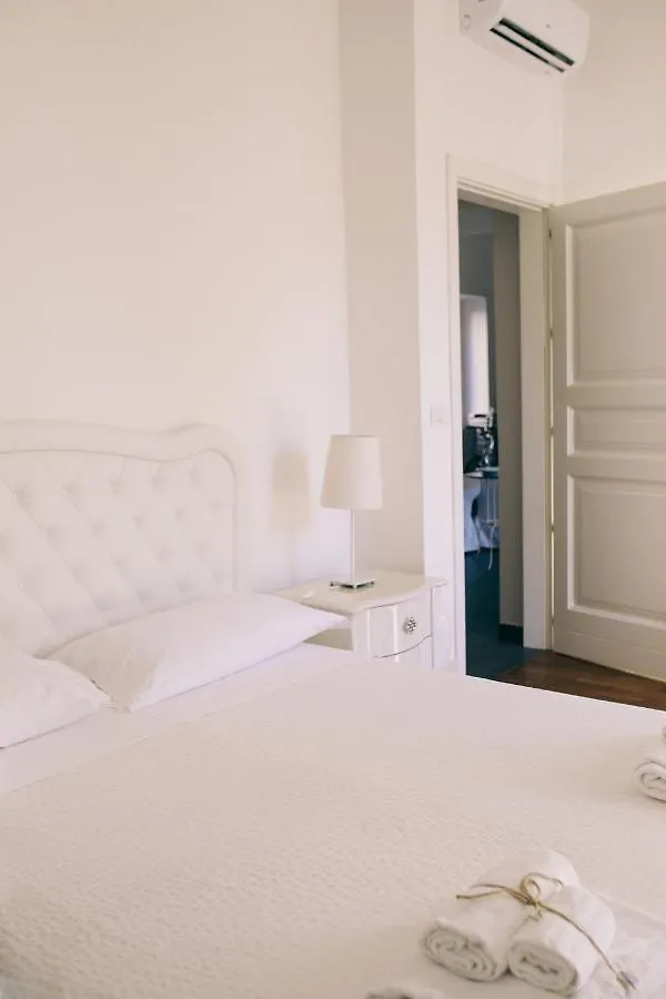 فندق مبيت وإفطار مبيت وإفطار سيراكوزا La Residenza Del Reginale إيطاليا